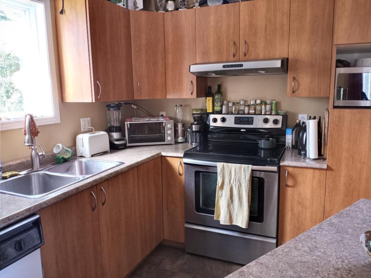 Guests Room For Rent / Chambre Prive Dans Maison Partager Maria 외부 사진
