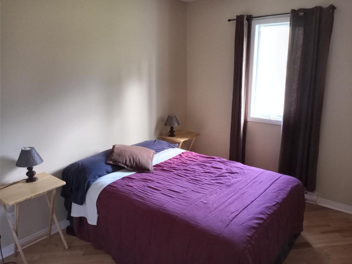Guests Room For Rent / Chambre Prive Dans Maison Partager Maria 외부 사진