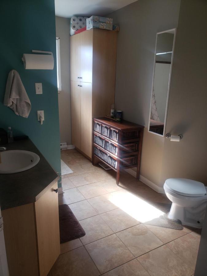 Guests Room For Rent / Chambre Prive Dans Maison Partager Maria 외부 사진